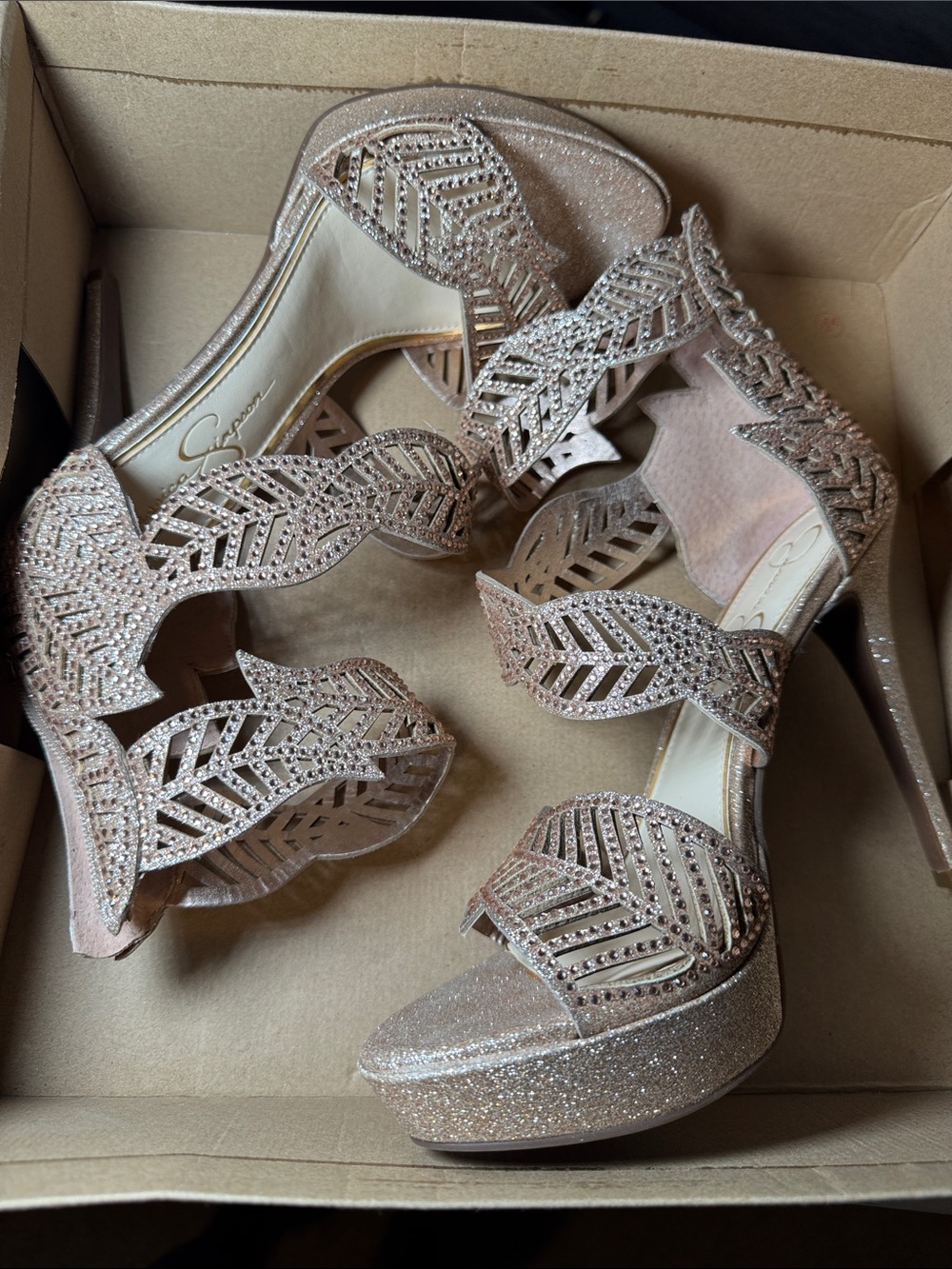 NEW- Jessica Simpson Fine Glitter Gold Leaf Cutout Platform Heels with Crystals